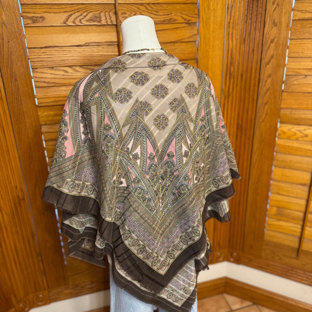 Gina Ruccini Brown Pink Geometric Paisley Square Scarf Shawl with Fringe Wrap